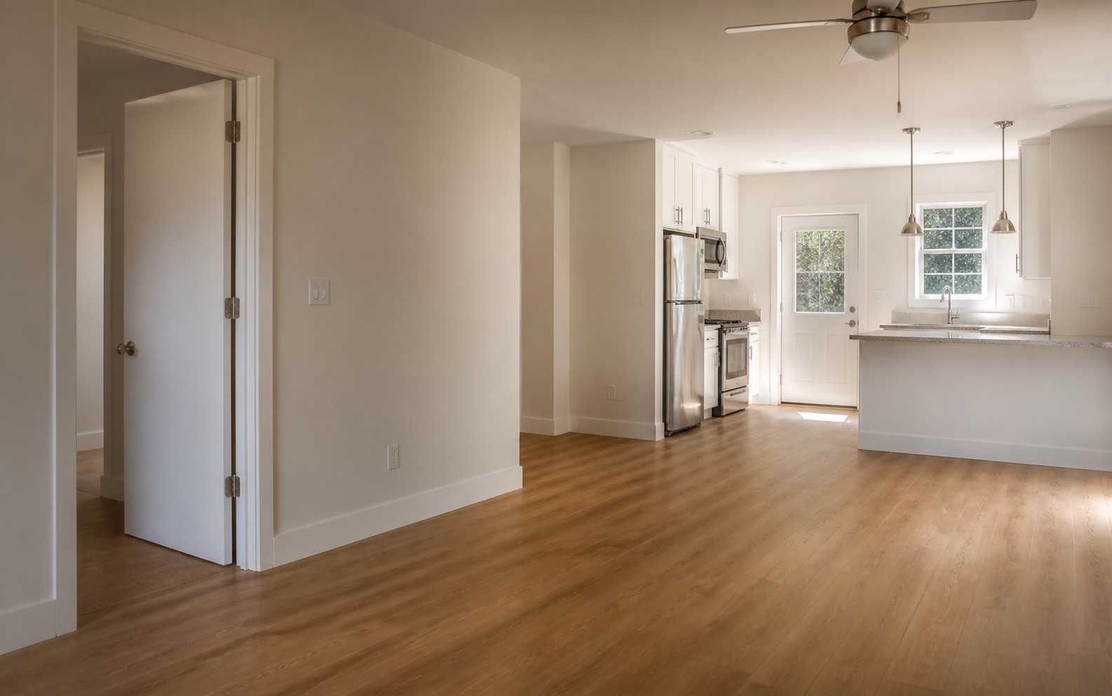 Freshly cleaned and prepared vacant rental home ready for a new tenant in Tampa Bay